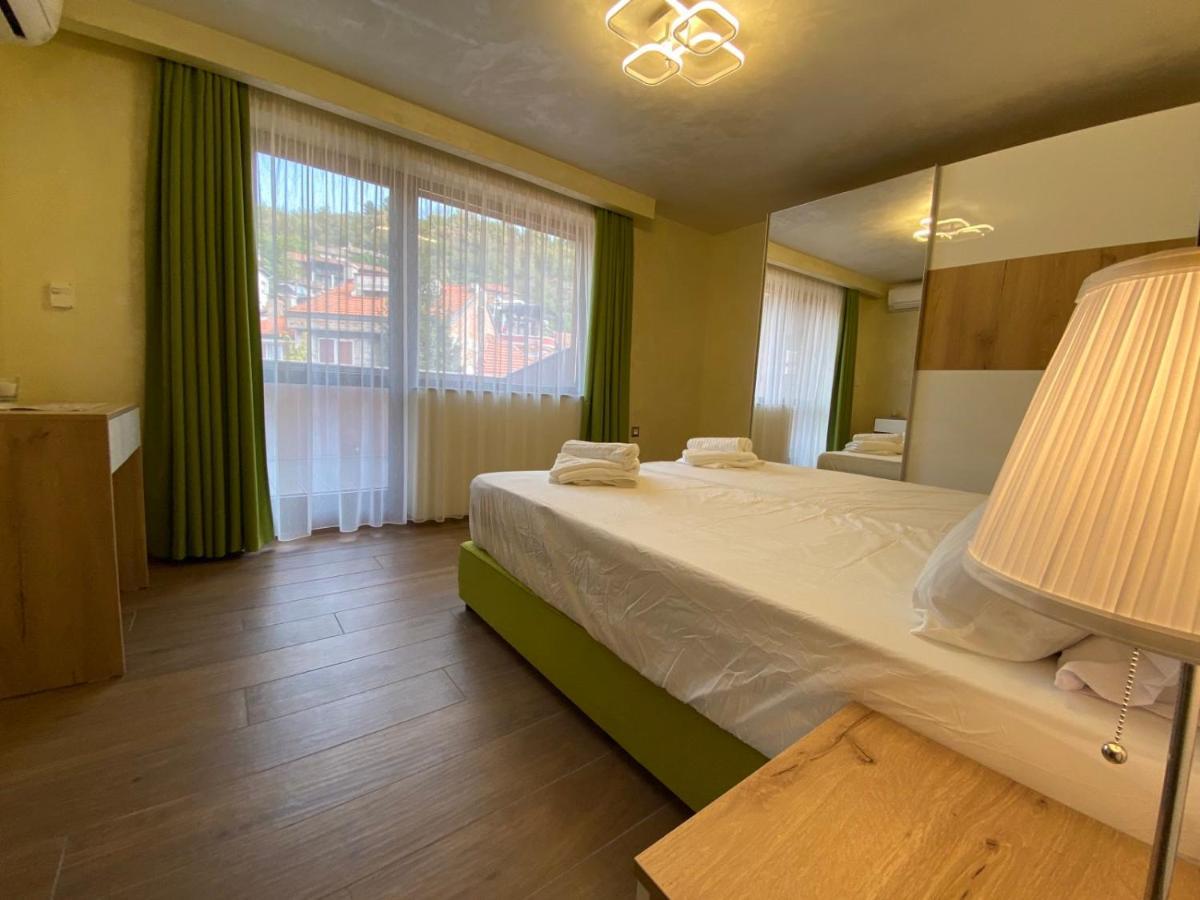 Amazing View And Cozy Atmosphere Veliko Tŭrnovo Exterior photo